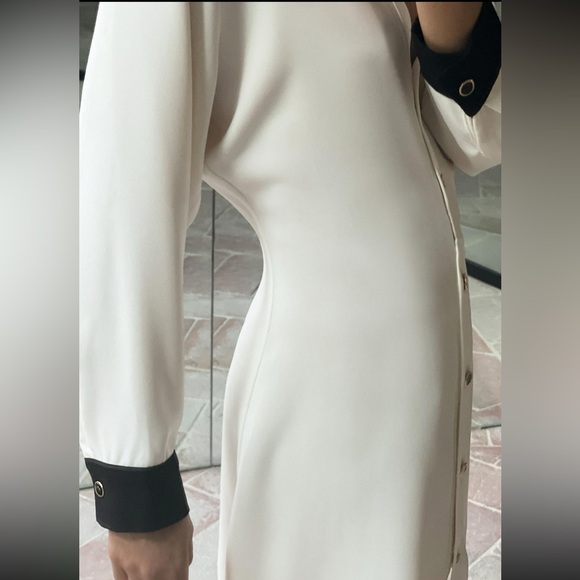 Contrast Trim Mini Dress - Picture 2 of 6